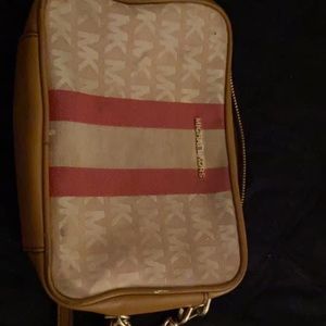 Micheal kors purse
